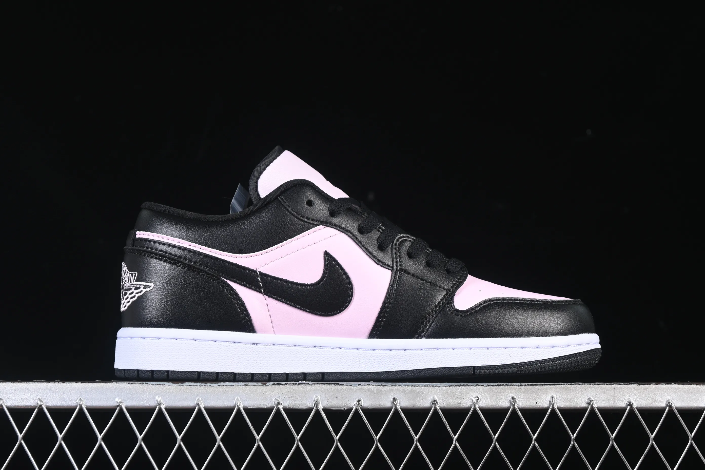 All categories Air Jordan Jordan series basketball shoes Air Jordan 1 Low Air Jordan 1 Low AJ1 Joe 1 black powder low-top cultural casual sneakers IO3394-663